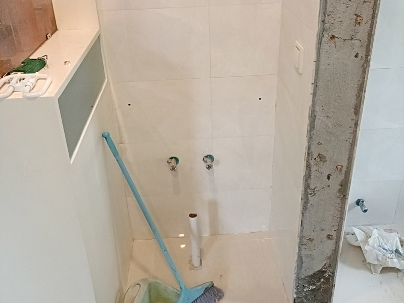 瓷磚開(kāi)裂修復(fù)后顏色不一致？調(diào)色技巧與材料選擇建議(圖3)